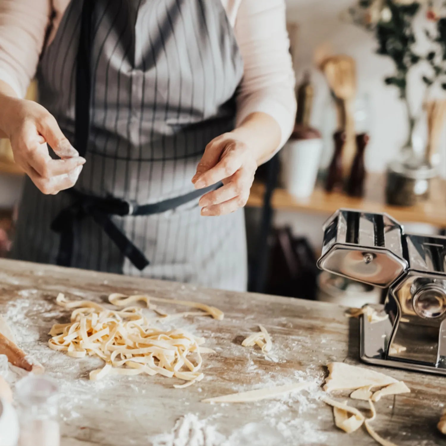 Pasta Making Machine – Electric & Manual Kitchen Pasta Maker for Fresh Homemade Pasta